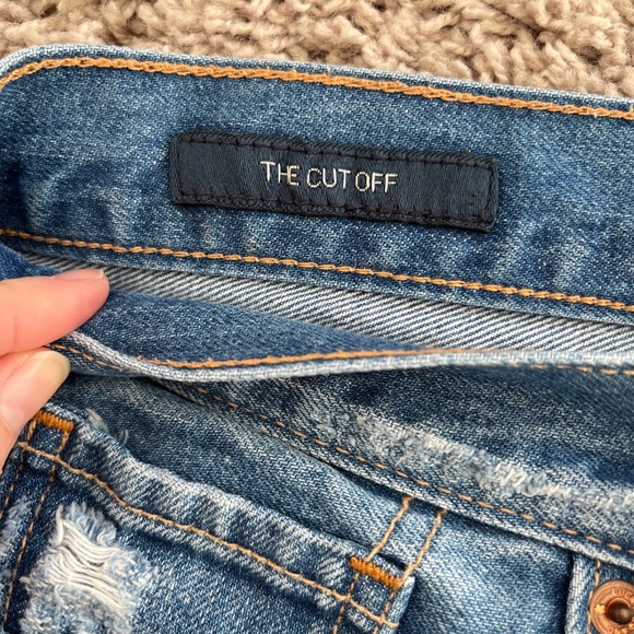 Lucky Brand "The Cut Off" Blue Denim Distressed Short | Size 8/29 - Picture 11 of 12